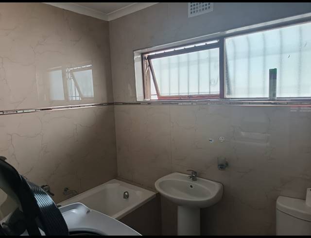 3 BEDROOM FREEHOLD FOR SALE IN GUGULETU